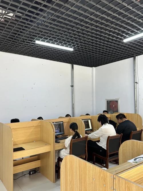平均月薪3000元!大厂项目层层外包,数据标注师生存现状